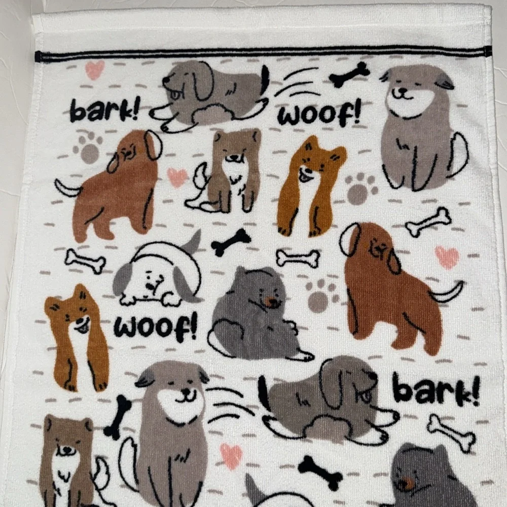 NWT Kassafina 4 Pc Velour Cotton Bath Towel Set All Over Dog Theme Woof Bark